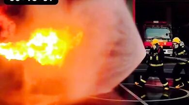 Vodní ohnivý štít: Ochrana pro hasiče