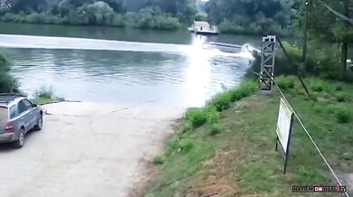 Jak nejlépe zastavit rychle plující loď...