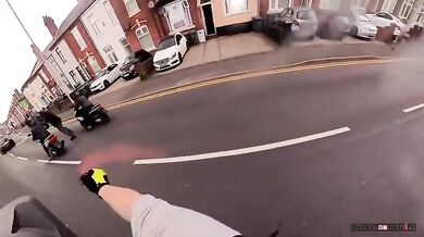 Cyklovýlet se změnil v noční můru: Útok gangu v West Bromwich