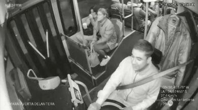 Cestující zahnala lupiče: Pokus o přepadení autobusu v Argentině skončil fiaskem