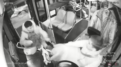 Cestující zahnala lupiče: Pokus o přepadení autobusu v Argentině skončil fiaskem