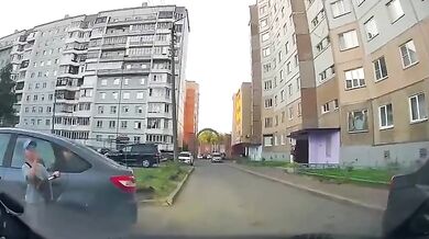 Malý klikař na koloběžce: Zastavil včas a poděkoval Bohu