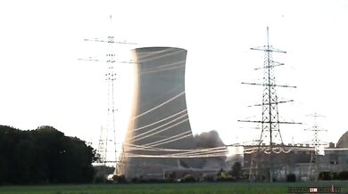 Demolice nejstarší jaderné elektrárny v Německu: Grafenrheinfeld se loučí se svými ikonickými věžemi