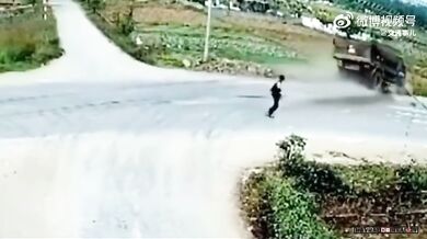 Těsný únik od tragické dopravní nehody