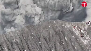 Dramatický únik horolezců: Běželi o život, když na vrcholu hory začala erupce