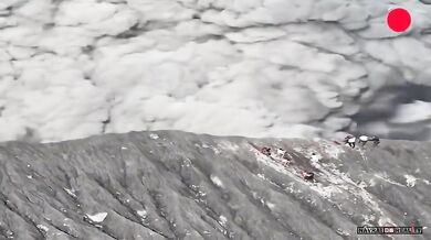 Dramatický únik horolezců: Běželi o život, když na vrcholu hory začala erupce