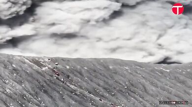 Dramatický únik horolezců: Běželi o život, když na vrcholu hory začala erupce