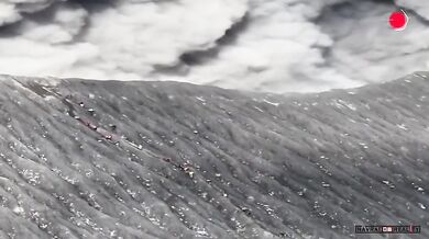 Dramatický únik horolezců: Běželi o život, když na vrcholu hory začala erupce