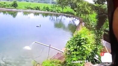 Rybář zasažený elektrickým proudem