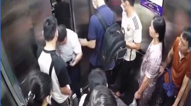 Porucha výtahu málem stála muže život