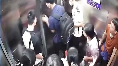 Porucha výtahu málem stála muže život