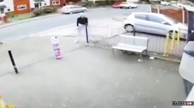 Útočník se zapálil při pokusu o žhářství