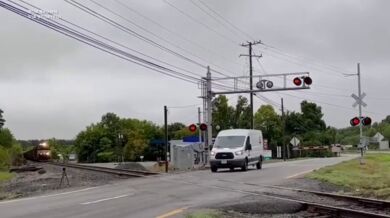 Řidič dodávky vs. vlak