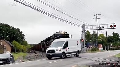 Řidič dodávky vs. vlak