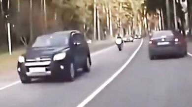 Ztracené kolo sejmulo motorkáře