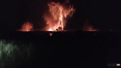 Ukrajinský dronový útok v Rusku vyvolal požár - 13 zraněných