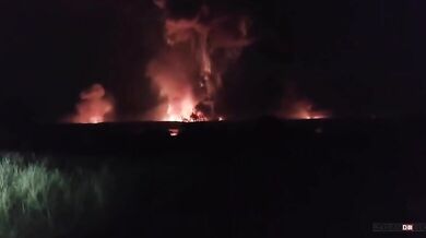 Ukrajinský dronový útok v Rusku vyvolal požár - 13 zraněných