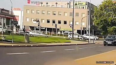 Nesmrtelný koloběžkář!