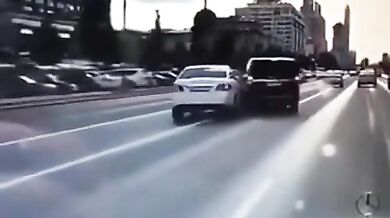 Incident na silnici skončil nehodou