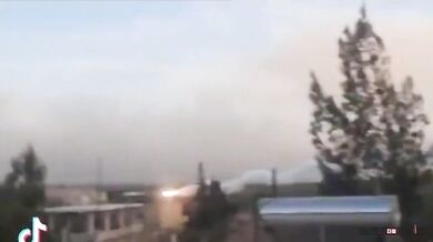 Chybný výstřel rakety poblíž muničního skladu