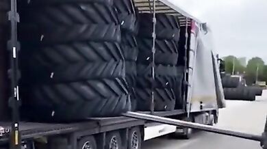 Profesionální vykládání pneumatik