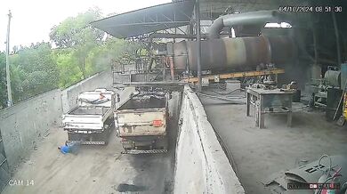 Pracovníka málem přejel náklaďák