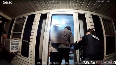 Útok nožem vedl k vážnému zranění důstojníka