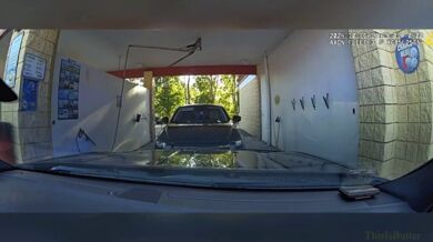 Policisté v Atlantě zatkli ženu podezřelou z ozbrojené loupeže