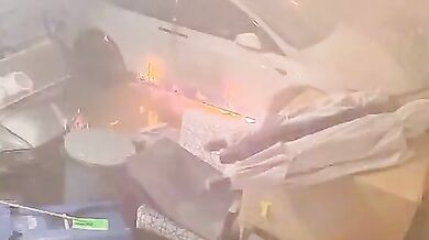 Zaplavená garáž způsobila požár vozu Tesla