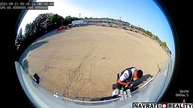 Policie pátrá po podezřelém z přepadení peněžního vozu