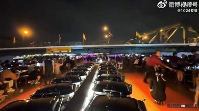 Romantická plavba po řece s překvapením