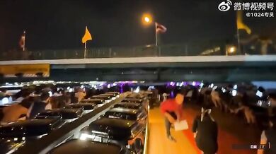 Romantická plavba po řece s překvapením