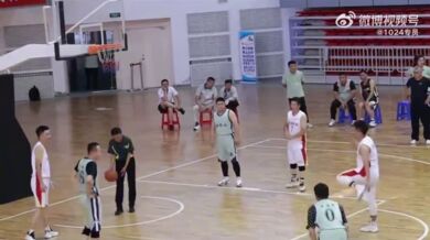 Zmatený basketbalista