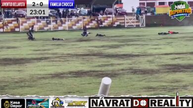 Blesk zasáhl fotbalové hřiště v Peru a zabil hráče