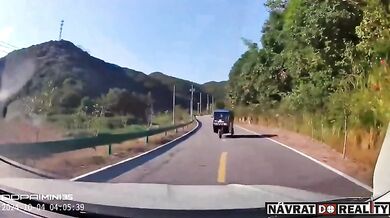 Čelní střet s tříkolkou