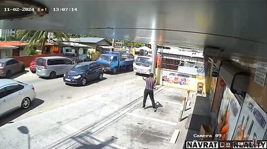 Majitel obchodu se postaral o bandu zločinců.