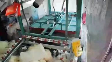 Vážné zranění v továrně kvůli poruše stroje