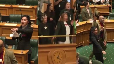 Novozélandští poslanci protestovali proti návrhu zákona o smlouvě z Waitangi tanečním vystoupením haka