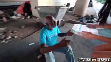 Rozvoz pizzy bezdomovcům