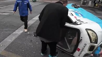 Převoz dortu nevyšel podle plánu