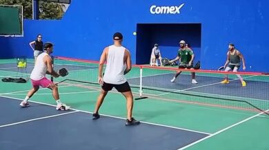 Agresivní útok na turnaji v pickleballu: Hráč skončil s kopancem do obličeje