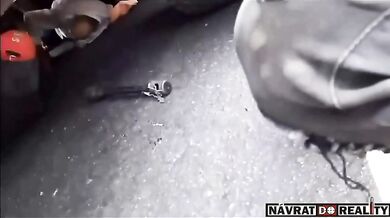 Starší cyklista spadl pod projíždějící kamion