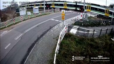 Srážka vlaku s nákladním autem u Nowé Suché