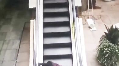 Nehoda na eskalátoru