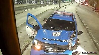 Nehoda vojenské policie a autobusu v Riu de Janeiru