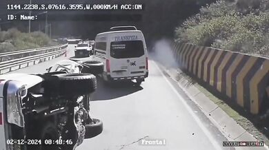 Obří balvan zabil tři lidi na silnici v Peru