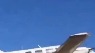 Malé letadlo havarovalo na silnici v Texasu