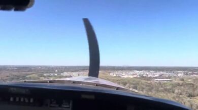 Dvě letadla se srazila na ranveji