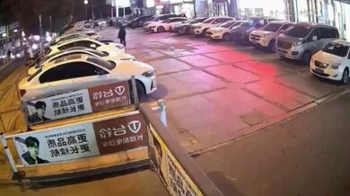 Výbuch topného potrubí v Číně zranilo čtyři lidi