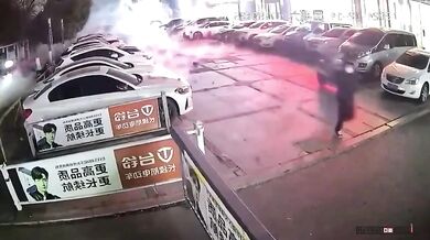 Výbuch topného potrubí v Číně zranilo čtyři lidi